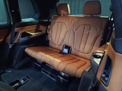 2025 BMW X7 缩略图 15