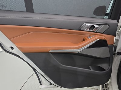 2024 BMW X7 thumbnail 15