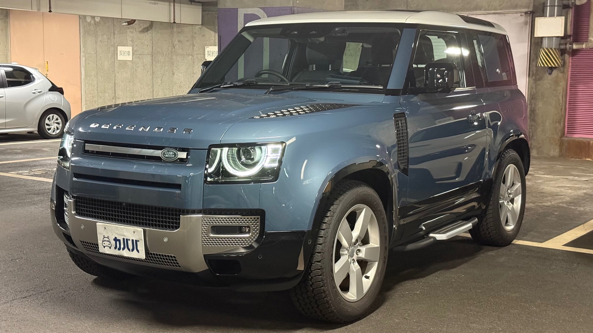 LAND ROVER DEFENDER - View 1