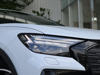2025 AUDI Q4 E-TRON — фото 2
