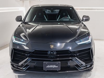 LAMBORGHINI URUS - 3