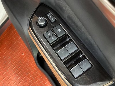 2025 Toyota CROWN SPORT thumbnail 40