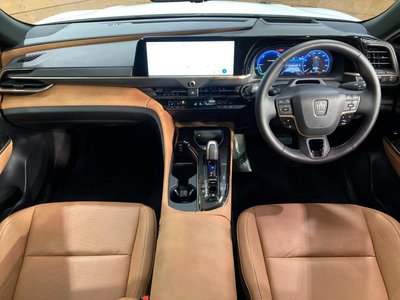 2025 Toyota CROWN SPORT photo 2