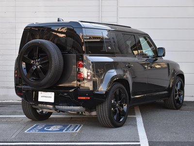 LAND ROVER DEFENDER - 10