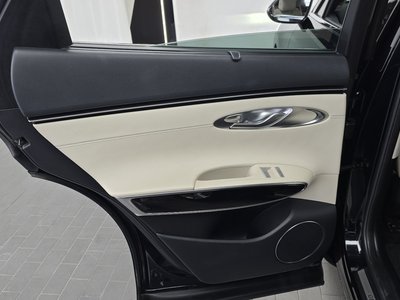 2021 Genesis GV70 — миниатюра 15