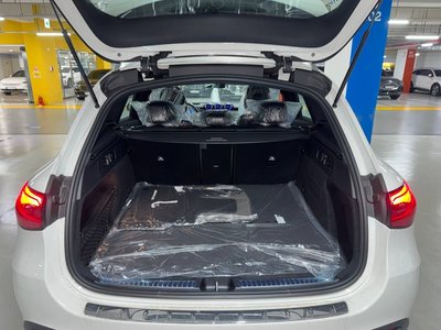 2025 Mercedes-BENZ GLC photo 7