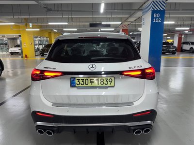 2025 Mercedes-BENZ GLC photo 5
