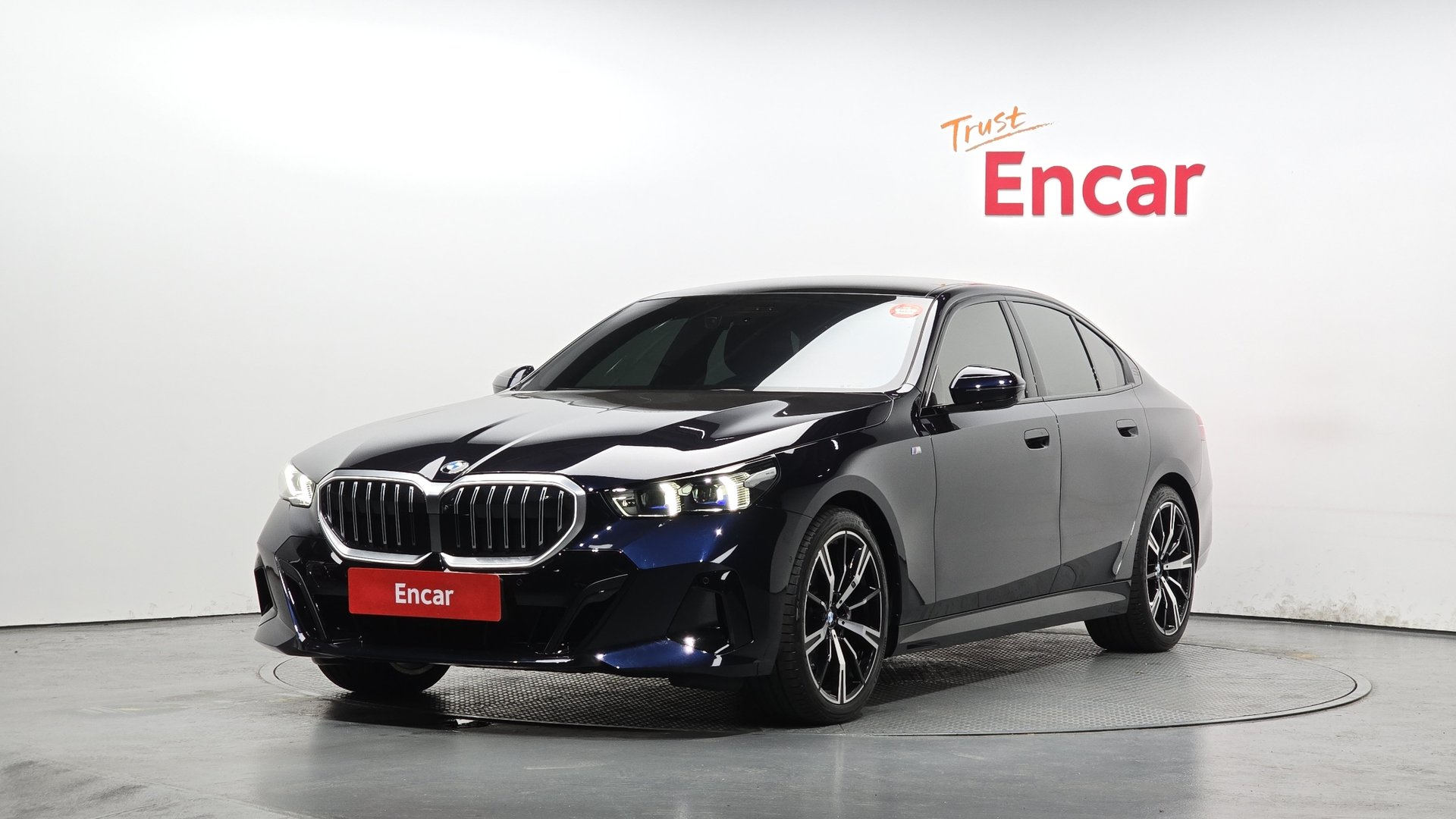 BMW 5 SERIES - View 1