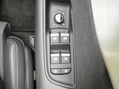 صورة مصغرة 42 لـ 2025 AUDI Q8