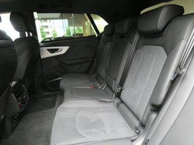 صورة مصغرة 32 لـ 2025 AUDI Q8