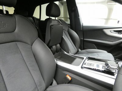 صورة مصغرة 29 لـ 2025 AUDI Q8
