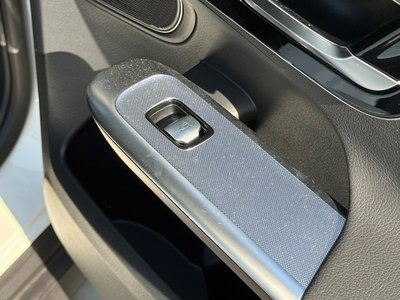 صورة مصغرة 36 لـ 2025 Mercedes-BENZ GLC