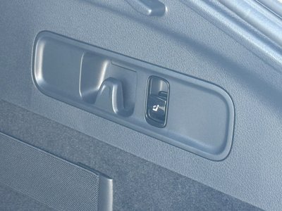صورة مصغرة 17 لـ 2025 Mercedes-BENZ GLC