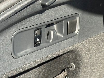 صورة مصغرة 16 لـ 2025 Mercedes-BENZ GLC