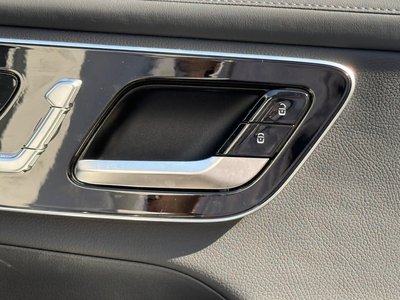 صورة مصغرة 23 لـ 2025 Mercedes-BENZ GLC