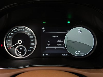 صورة 8 لـ 2021 Genesis GV70