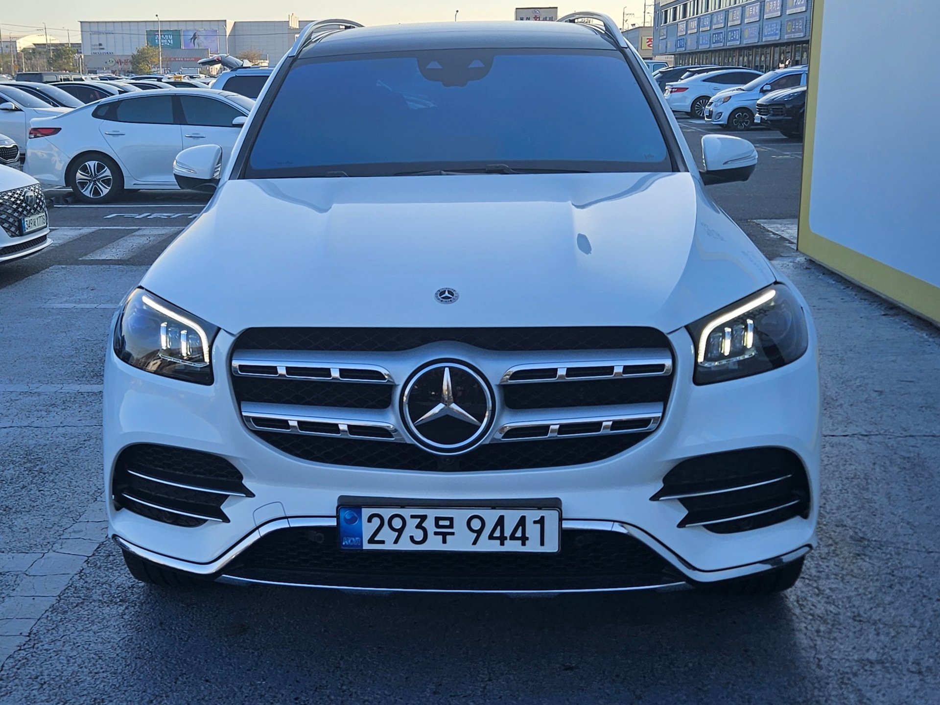MERCEDES-BENZ GLS - View 1