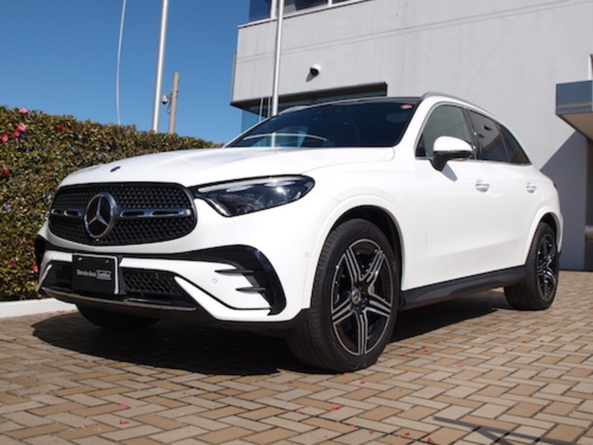 MERCEDES-BENZ GLC - View 1