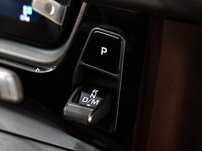 2025 Porsche CAYENNE photo 9
