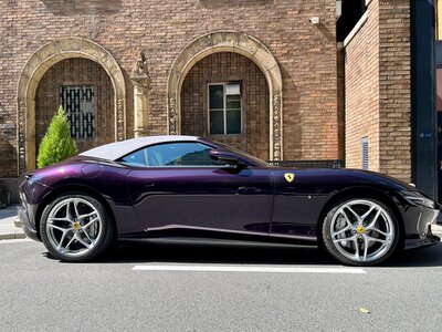 FERRARI ROMA SPIDER - 8