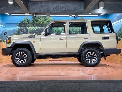 2025 Toyota LAND CRUISER 70 — миниатюра 26