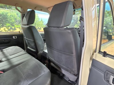 2025 Toyota LAND CRUISER 70 — миниатюра 49