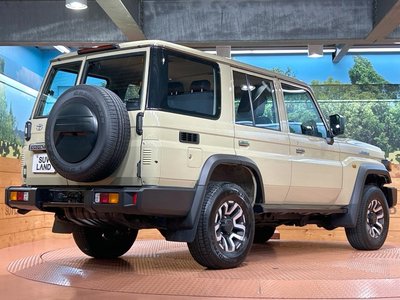 2025 Toyota LAND CRUISER 70 — миниатюра 17