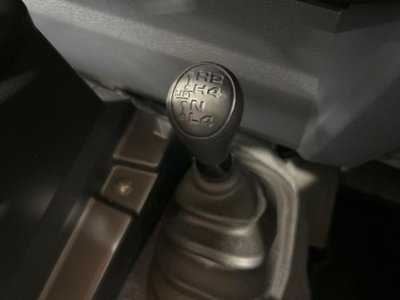 2025 Toyota LAND CRUISER 70 — миниатюра 45