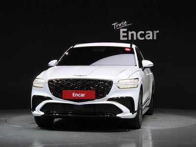 صورة 2 لـ 2024 Genesis GV70