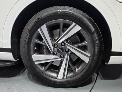 صورة 6 لـ 2024 Genesis GV70