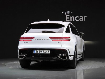 صورة 4 لـ 2024 Genesis GV70
