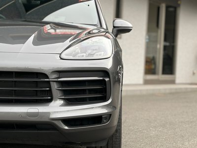 PORSCHE CAYENNE - 9