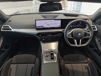 2025 BMW 3 SERIES 照片 2