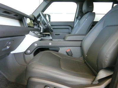 LAND ROVER DEFENDER - 5