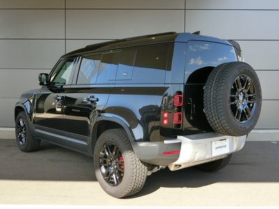 LAND ROVER DEFENDER - 4