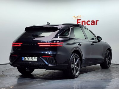 صورة 4 لـ 2021 Genesis GV70
