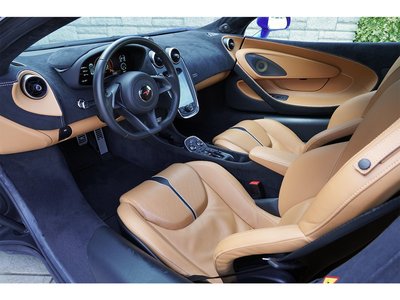 صورة 10 لـ 2019 Mclaren 570GT