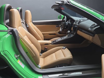 صورة مصغرة 16 لـ 2023 Porsche 718