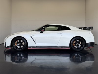 NISSAN GT-R - 6