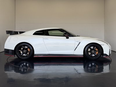NISSAN GT-R - 5