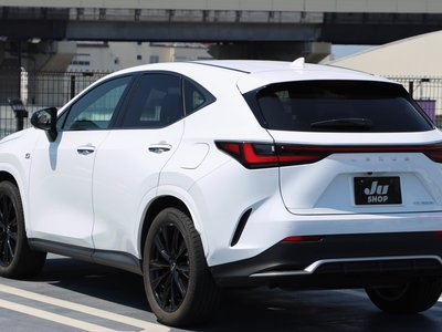 2023 Lexus NX — миниатюра 24