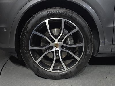PORSCHE CAYENNE - 6