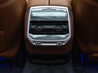 صورة مصغرة 19 لـ 2026 BMW 7 SERIES