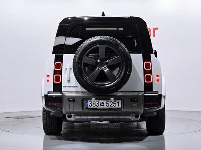 LAND ROVER DEFENDER - 3