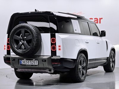 LAND ROVER DEFENDER - 4