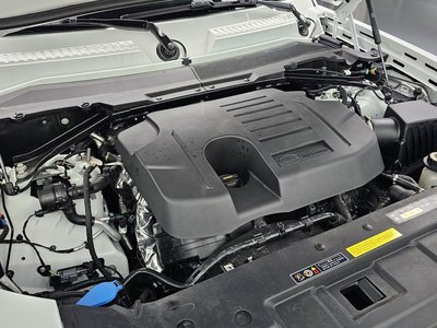 LAND ROVER DEFENDER - 7