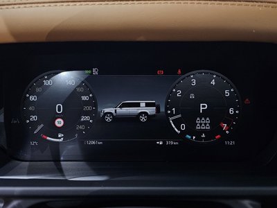 LAND ROVER DEFENDER - 8