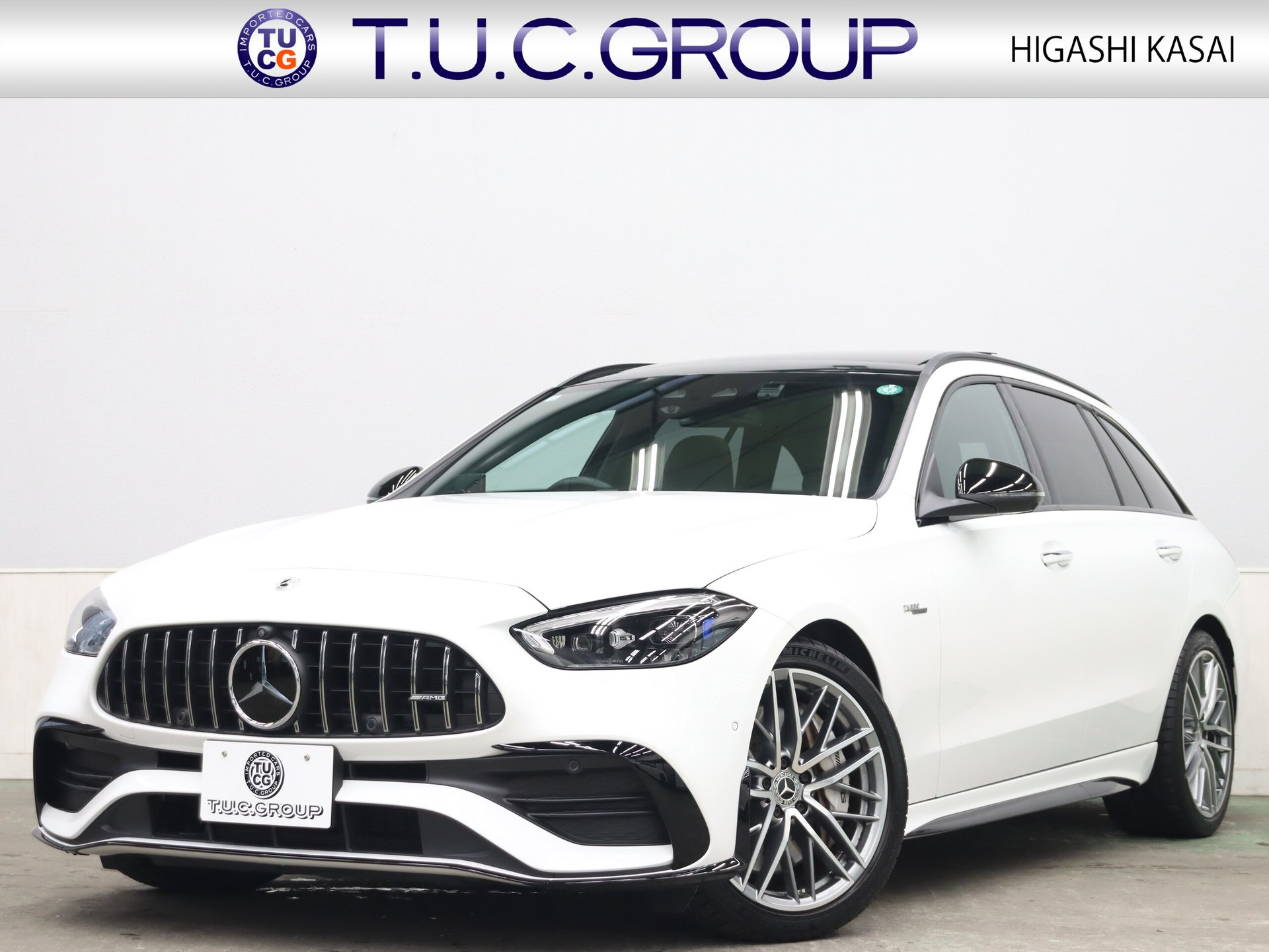 MERCEDES-BENZ C-CLASS WAGON AMG - View 1