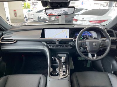 TOYOTA CROWN SPORT - 2