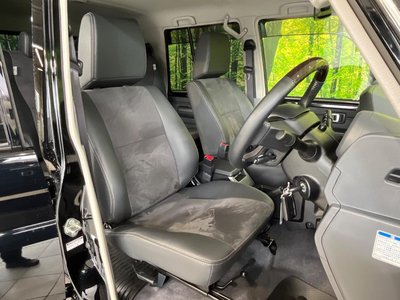 TOYOTA LAND CRUISER 70 - 9